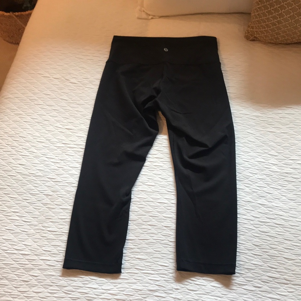 Brand new Lululemon Wunder Under Crop